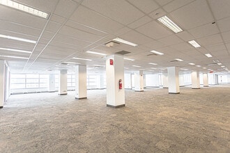 2505 Boul Laurier, Québec, QC à louer Photo intérieure– Image 1 sur 15