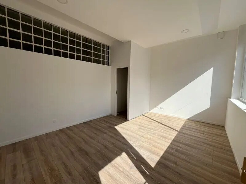 Bureau dans Saint-Quentin à louer Photo intérieure– Image 1 sur 6