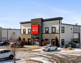 1350 Boul Lionel-Boulet, Varennes, QC à louer Photo intérieure– Image 1 sur 3