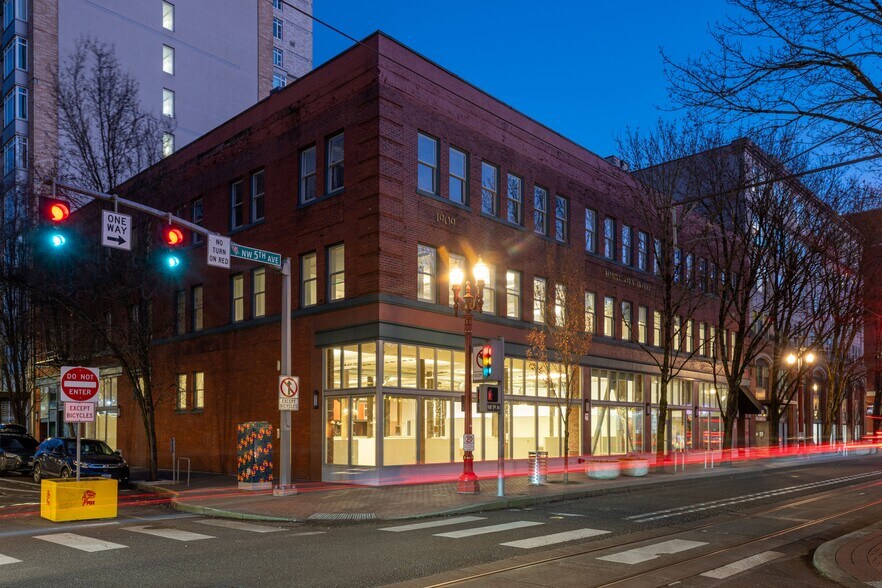 322-338 NW Fifth Ave, Portland, OR à louer - Photo principale – Image 1 sur 24