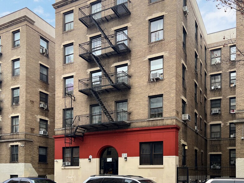 2525 Morris Ave, Bronx, NY à vendre - Photo de l’immeuble – Image 3 sur 7