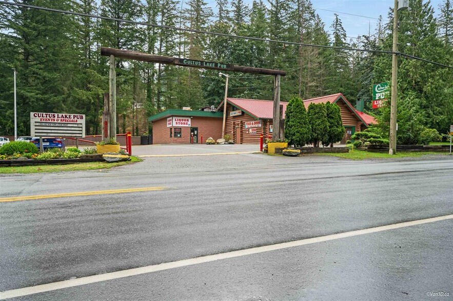3696 Columbia Valley Rd, Cultus Lake, BC à vendre - Photo de l’immeuble – Image 3 sur 37