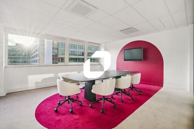 Plus de détails pour 7 Rue Eugène Et Armand Peugeot, Rueil-Malmaison - Bureau à louer