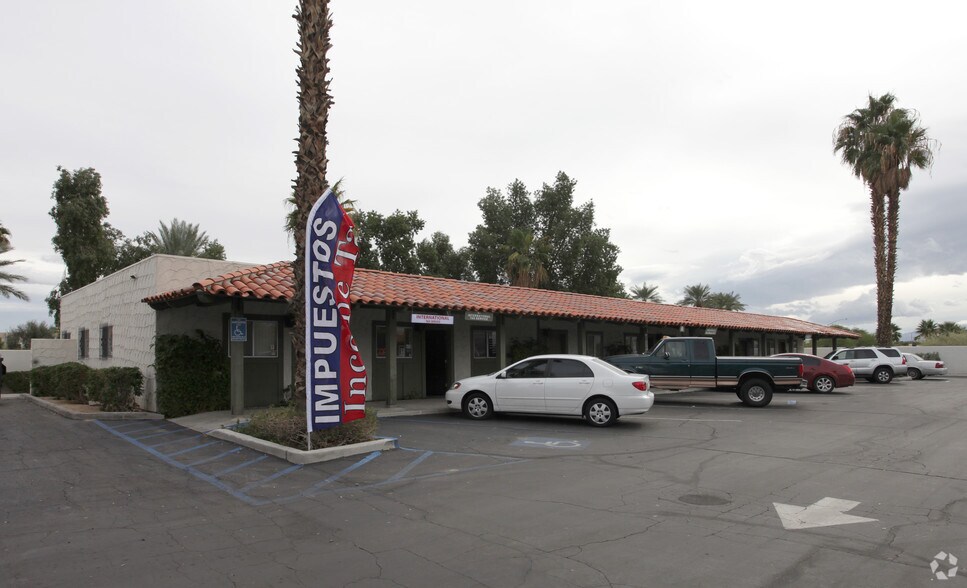 81709 Doctor Carreon Blvd, Indio, CA à louer - Photo de l’immeuble – Image 2 sur 9