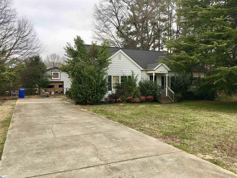227 E Butler Rd, Mauldin, SC à vendre - Photo de l’immeuble – Image 3 sur 4