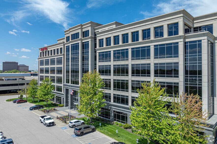150 E Pierce Rd, Itasca, IL à louer - Photo de l’immeuble – Image 2 sur 5