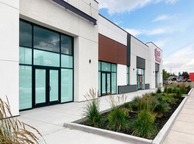 5115 17 Av SE, Calgary, AB à louer Photo principale– Image 1 sur 10