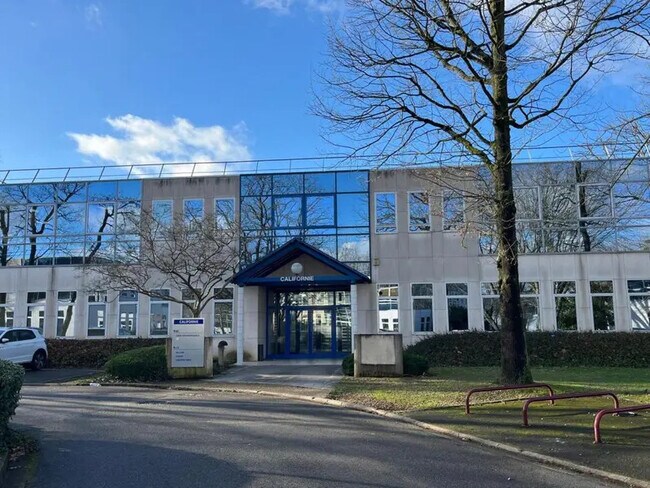 Plus de détails pour 5 Rue Rosa Luxemburg, Éragny - Bureau, Local d'activités à louer