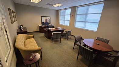 7750 N Wickham Rd, Melbourne, FL à louer Photo intérieure– Image 1 sur 9