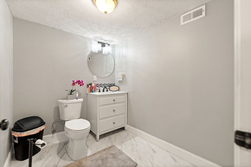 4418 Main St, Clay City, KY à vendre - Photo intérieure – Image 2 sur 53