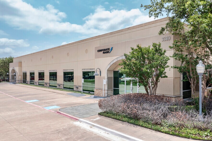 3310 Matrix Dr, Richardson, TX à louer - Photo de l’immeuble – Image 3 sur 11