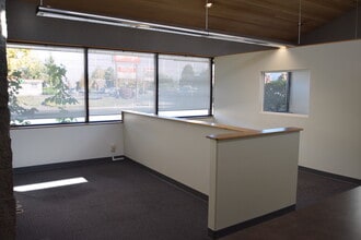 1543 NE 3rd St, Bend, OR à louer Photo intérieure– Image 2 sur 9