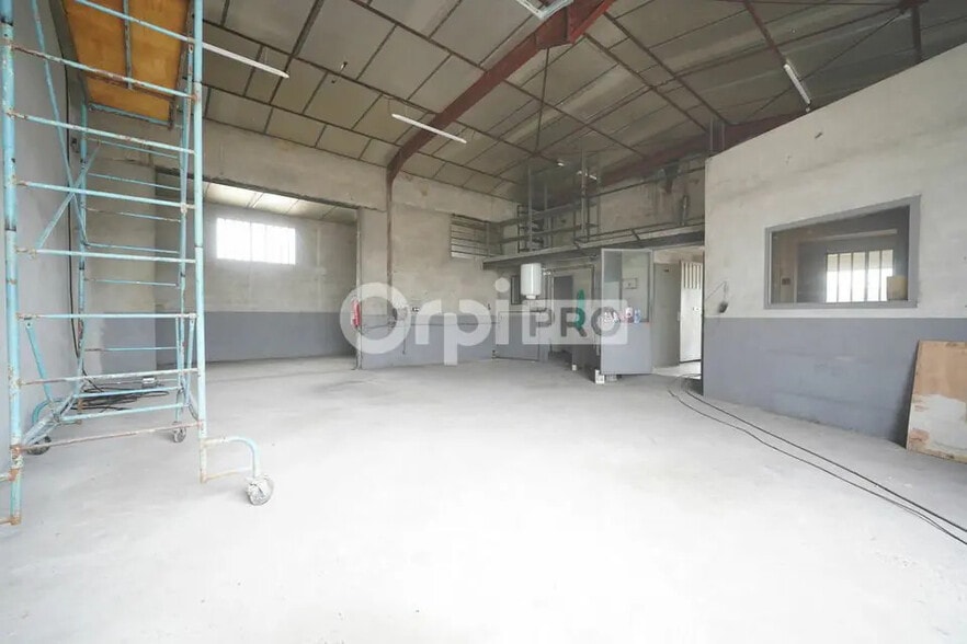 12 Rue Milton Friedman, Charvieu-Chavagneux à louer - Photo de l’immeuble – Image 1 sur 7