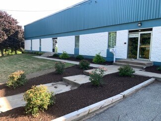 Plus de détails pour 13 Robbie Rd, Avon, MA - Industriel/Logistique à vendre