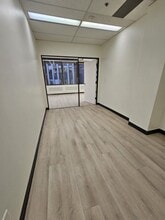 1112 W Pender St, Vancouver, BC à louer Photo intérieure– Image 2 sur 14