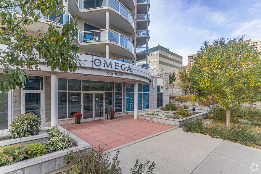10504 99th Ave NW, Edmonton, AB à vendre - Photo de l’immeuble – Image 3 sur 8