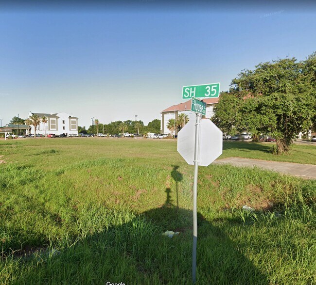 880 S Hwy 35 Byp, Alvin, TX à vendre - Photo principale – Image 1 sur 17