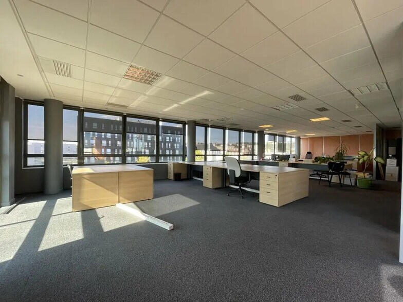 Bureau dans Le Havre à louer - Photo de l’immeuble – Image 3 sur 12