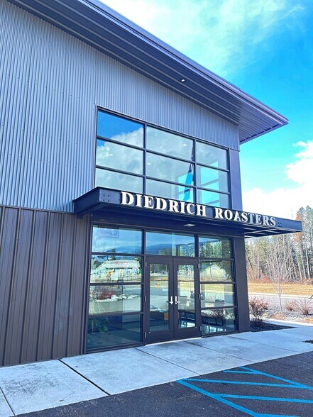 850 Hawthorne Ave, Ponderay, ID à louer - Photo de l’immeuble – Image 2 sur 28