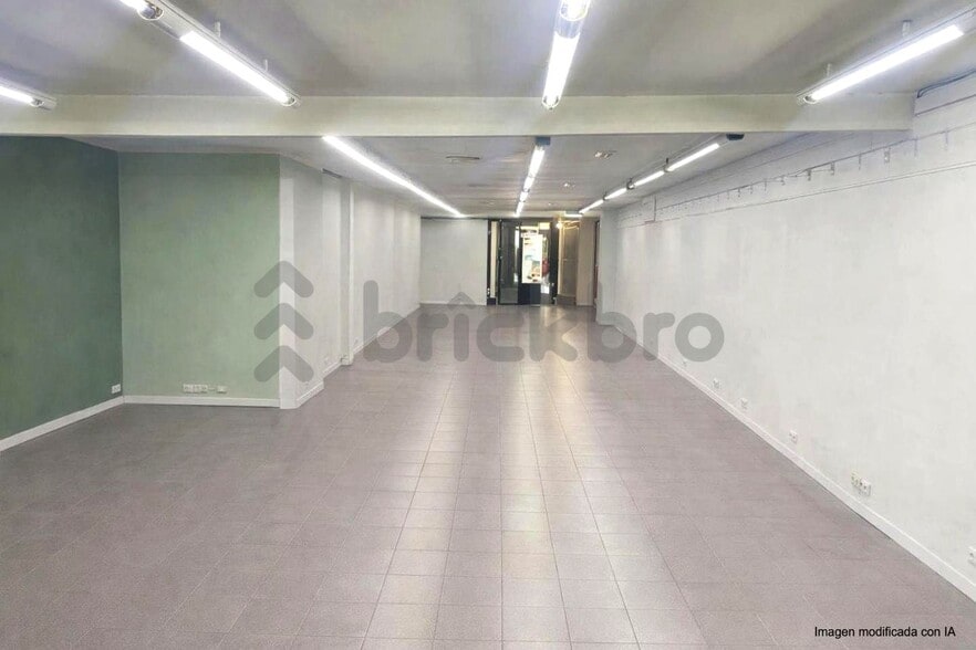 Immeuble residentiel dans Barcelone, Barcelona à vendre - Photo intérieure – Image 3 sur 3