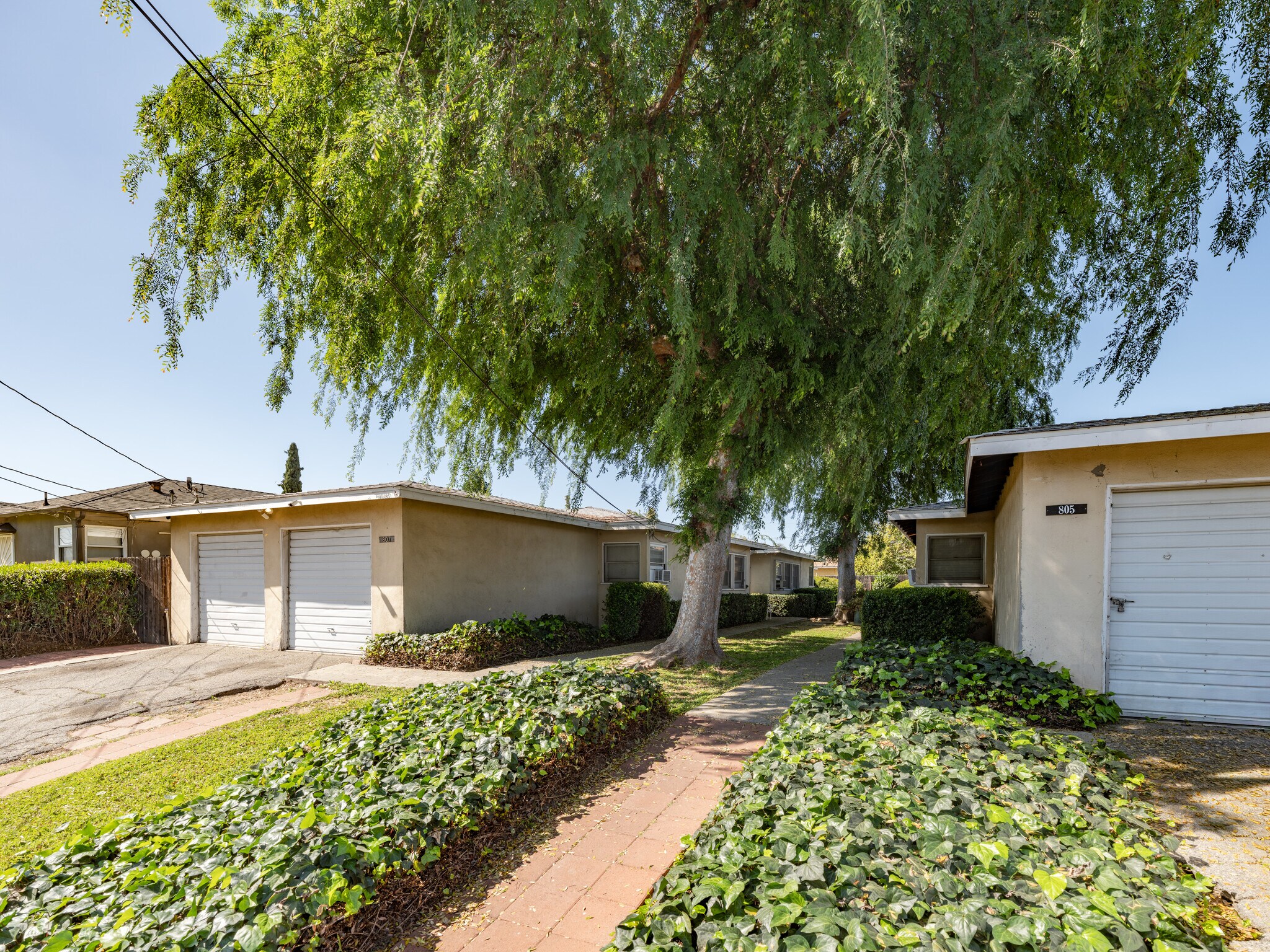 805 S Olive Ave, Alhambra, CA à vendre Photo principale– Image 1 sur 9