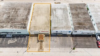 Plus de détails pour 3585 E 10th Ct, Hialeah, FL - Industriel/Logistique à louer
