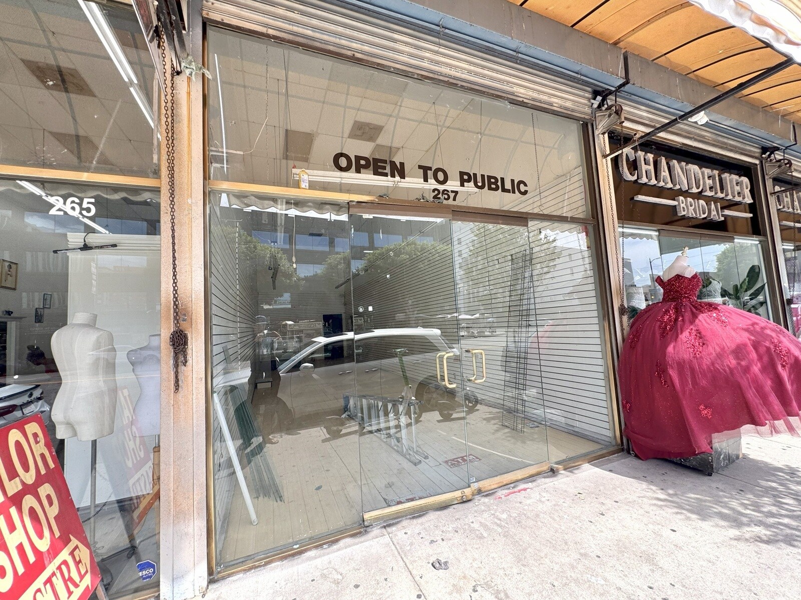 261-275 E Olympic Blvd, Los Angeles, CA à louer Photo de l’immeuble– Image 1 sur 10