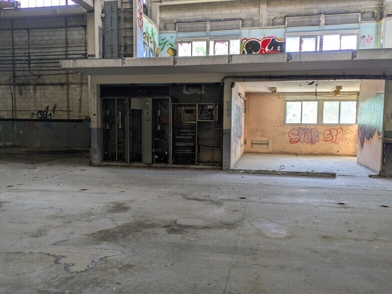 Industriel/Logistique dans Givors à louer - Photo de l’immeuble – Image 3 sur 9