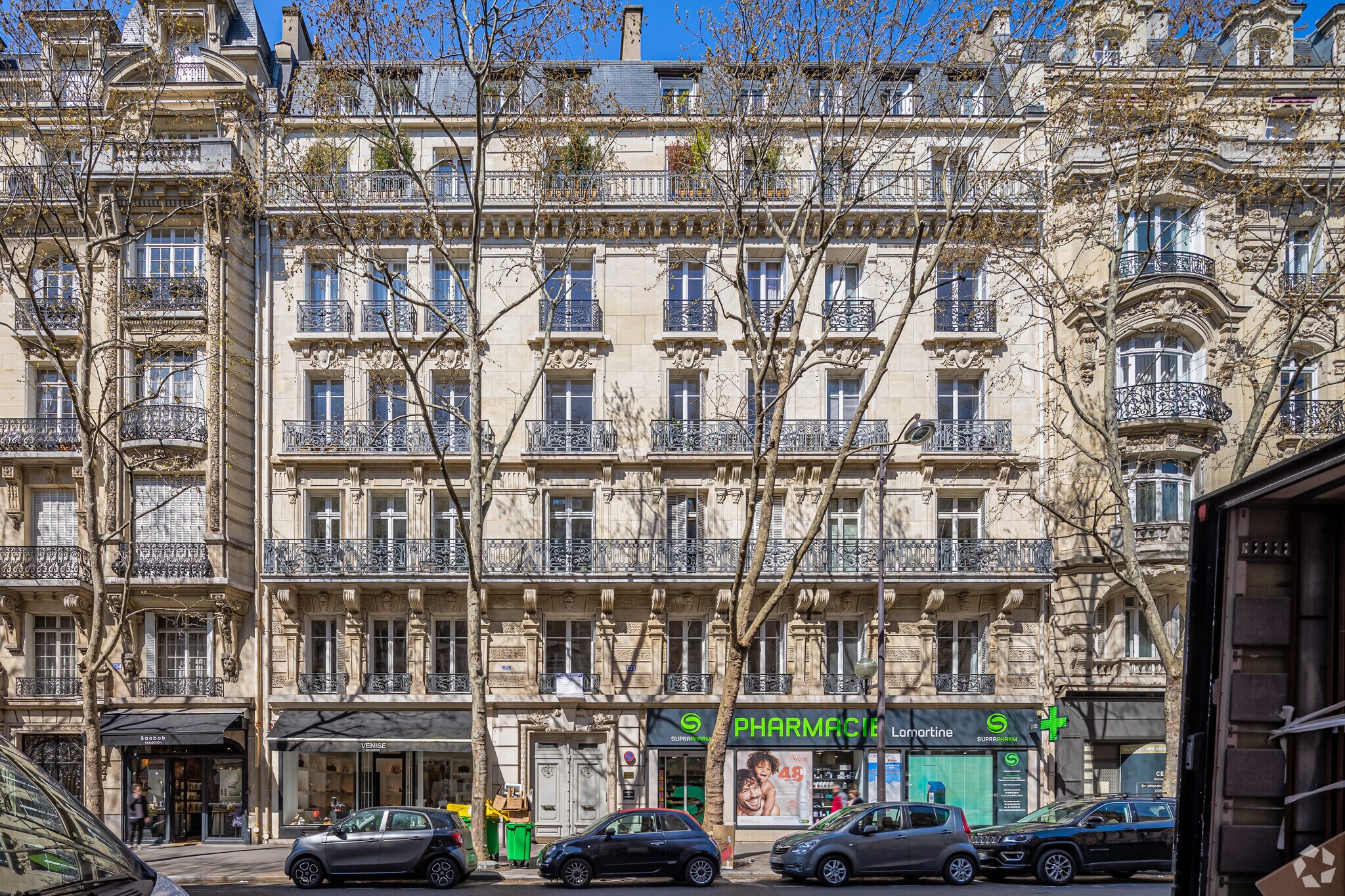 Local commercial dans Paris à louer Photo principale– Image 1 sur 3