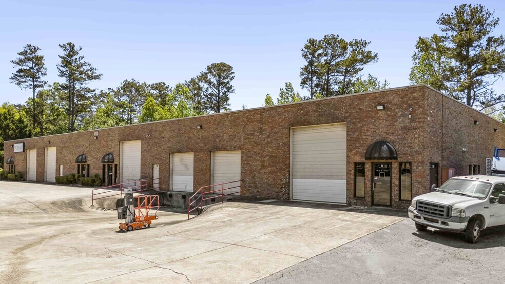 3620 Burnette Park Dr, Suwanee, GA à louer - Photo de l’immeuble – Image 2 sur 5