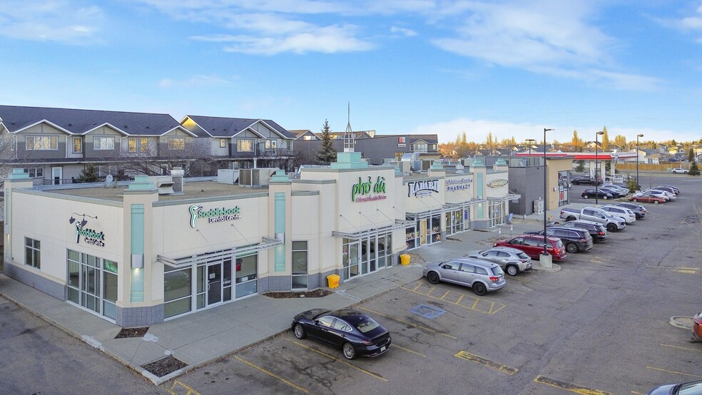 14016 127 St NW, Edmonton, AB à louer - Photo de l’immeuble – Image 3 sur 10