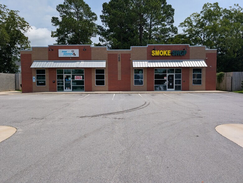 166 N Raleigh St, Angier, NC à vendre - Photo de l’immeuble – Image 2 sur 2
