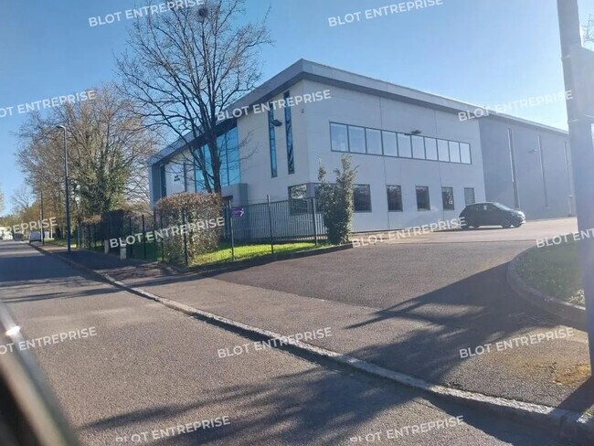 Plus de détails pour Local d'activités à louer