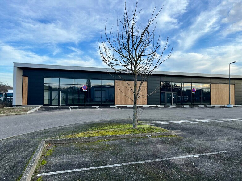 Local commercial dans Bennwihr à louer - Photo de l’immeuble – Image 3 sur 7