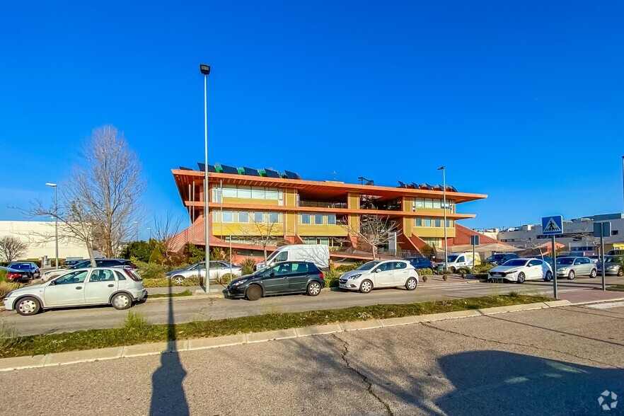 Avenida Punto Es, 4, Alcalá de Henares, Madrid à louer - Photo principale – Image 1 sur 3