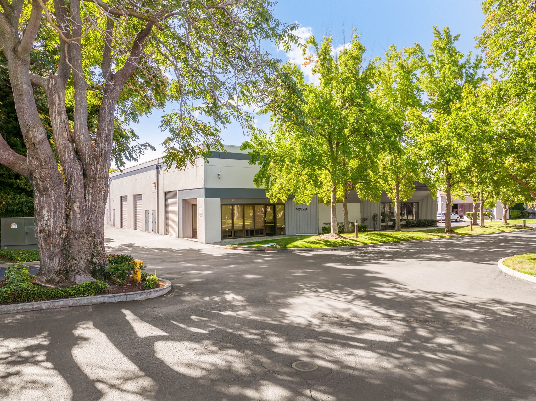 42285 Osgood Rd, Fremont, CA à louer Photo de l’immeuble– Image 1 sur 4