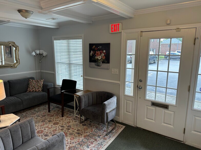 102 Renaissance Cir, Mauldin, SC à vendre - Photo de l’immeuble – Image 3 sur 4