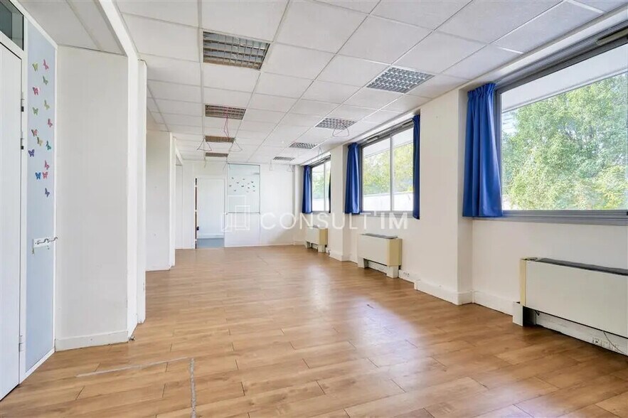 Bureau dans Boulogne-Billancourt à louer - Photo de l’immeuble – Image 2 sur 8