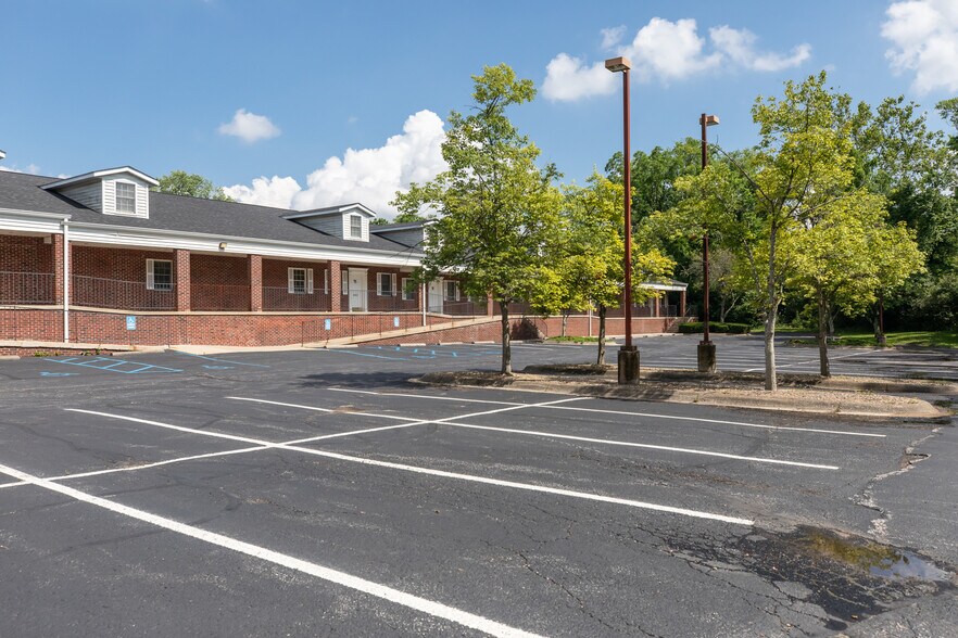 640 S Walker St, Bloomington, IN à vendre - Photo de l’immeuble – Image 2 sur 34