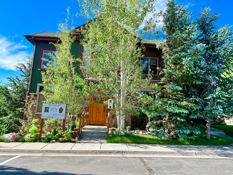 11142 Highland Blvd, Highland, UT à louer - Photo de l’immeuble – Image 3 sur 27