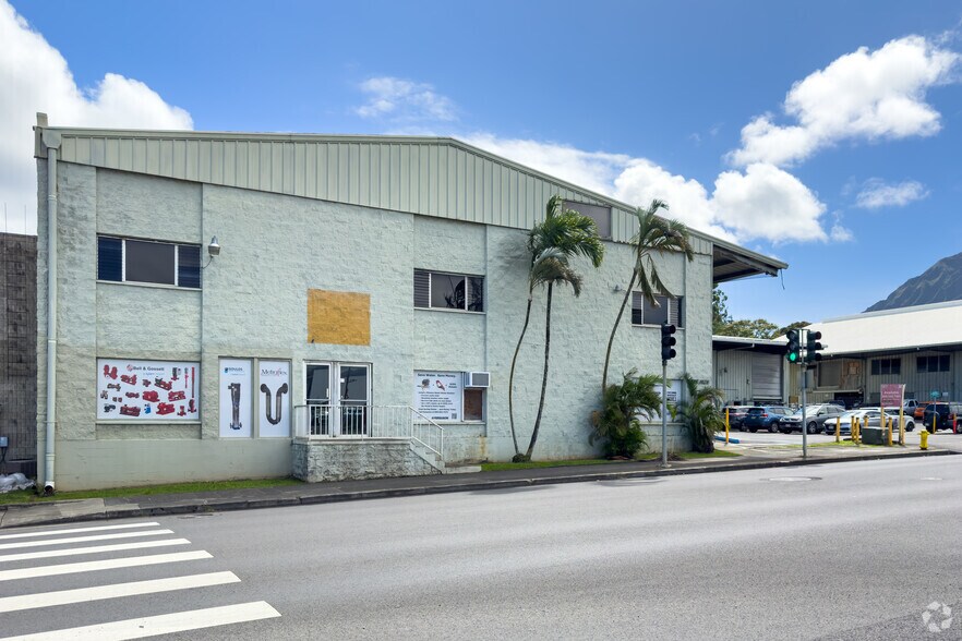 46-174 Kahuhipa St, Kāneohe, HI à louer - Photo de l’immeuble – Image 2 sur 4
