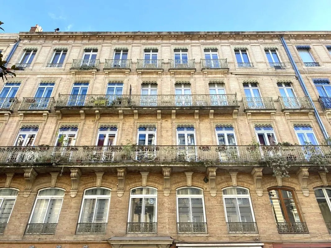 Bureau dans Toulouse à louer Photo de l’immeuble– Image 1 sur 13