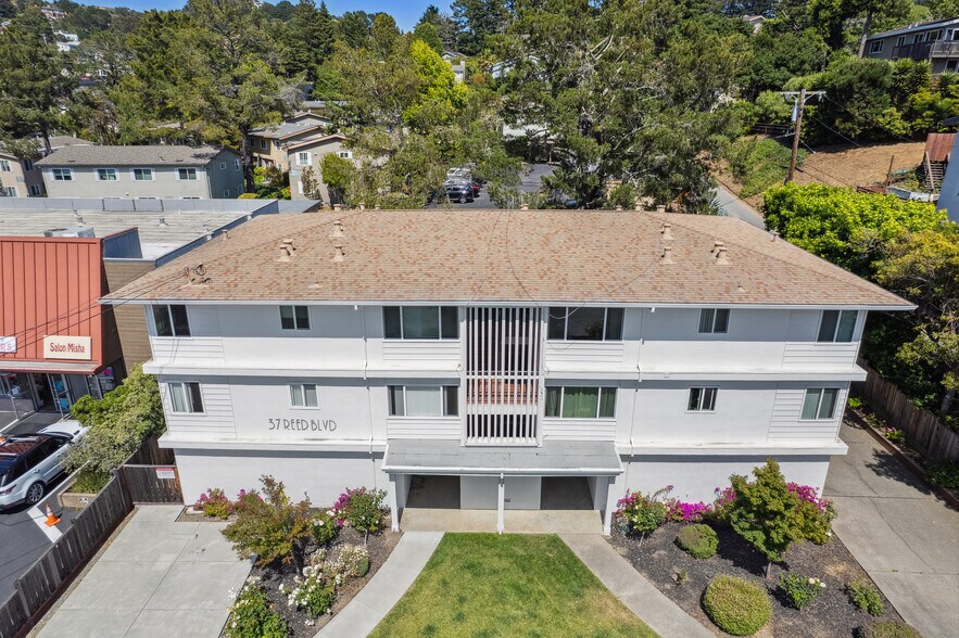 37 Reed Blvd, Mill Valley, CA à vendre - Photo principale – Image 2 sur 10
