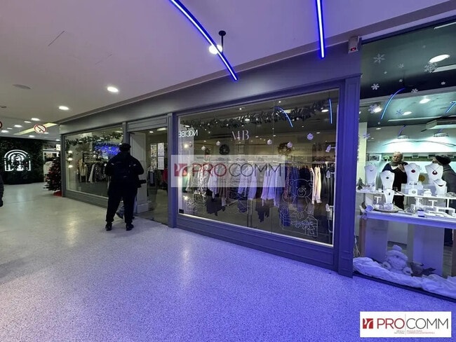 Plus de détails pour Local commercial à louer