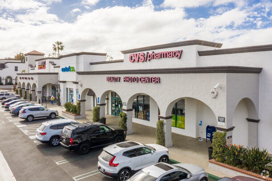 1835 Newport Blvd, Costa Mesa, CA à vendre - Photo de l’immeuble – Image 3 sur 10