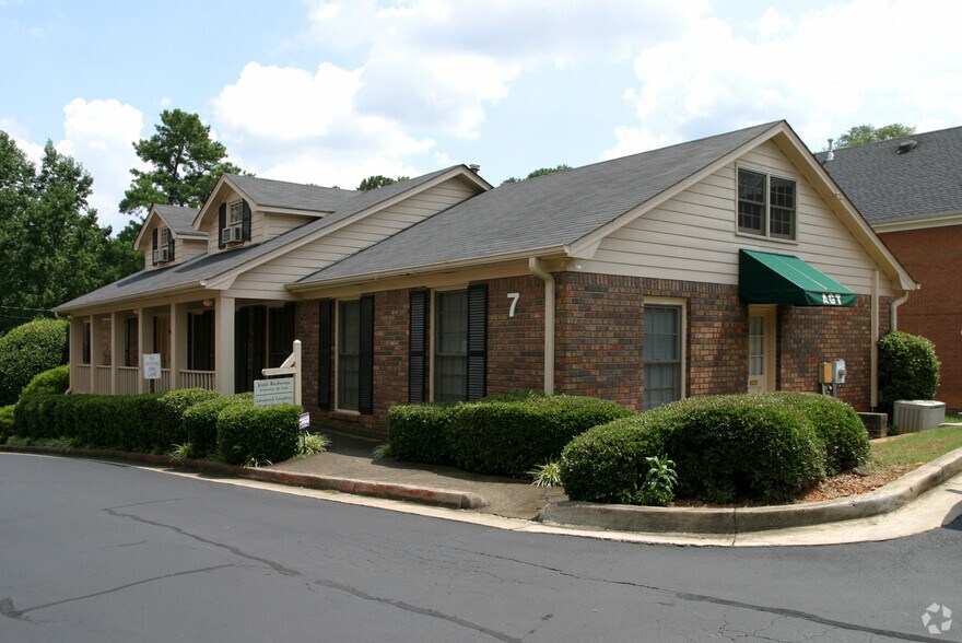 2440 Sandy Plains Rd, Marietta, GA à louer - Photo principale – Image 1 sur 15