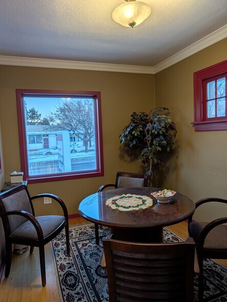 1069 Robert St S, West Saint Paul, MN à louer - Photo intérieure – Image 3 sur 4