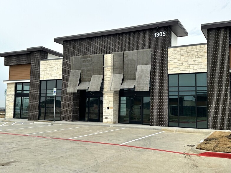 1212 S Preston Rd, Celina, TX à louer - Photo de l’immeuble – Image 3 sur 7