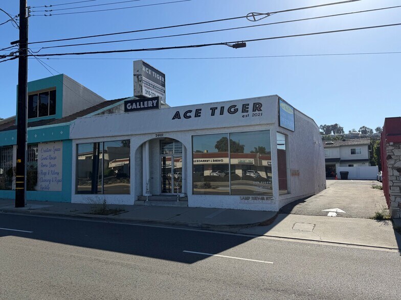 24411 Hawthorne Blvd, Torrance, CA à vendre - Photo de l’immeuble – Image 1 sur 5