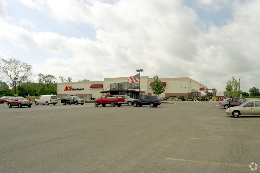 811-957 E Belvidere Rd, Grayslake, IL à louer - Photo de l’immeuble – Image 3 sur 6